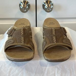 Earth Origins Sirena Wide Brown Suede Sandals NWT